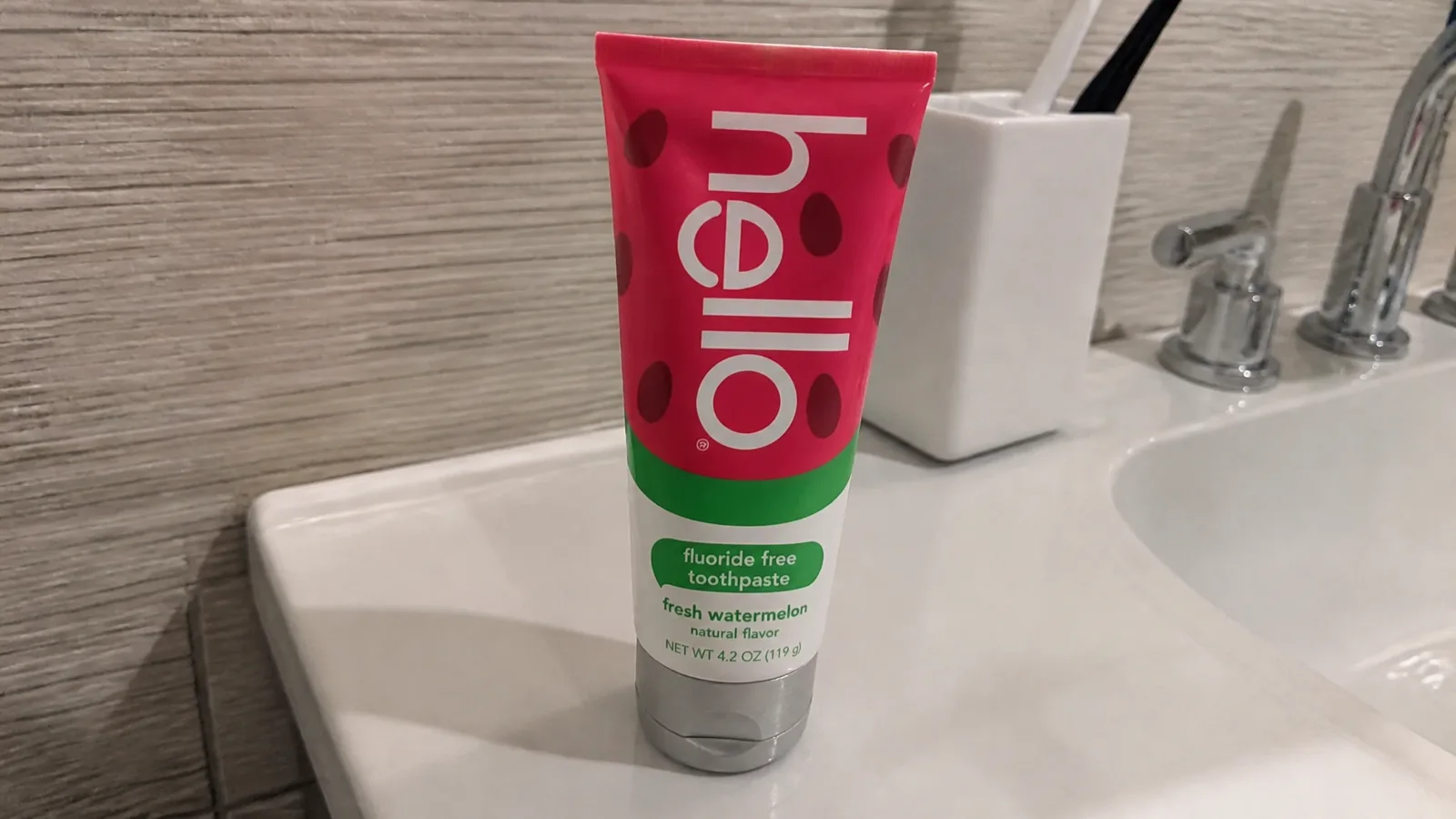 Hello Toothpaste Lawsuit: Lead Claims, Charcoal Settlement and Rinse Cases