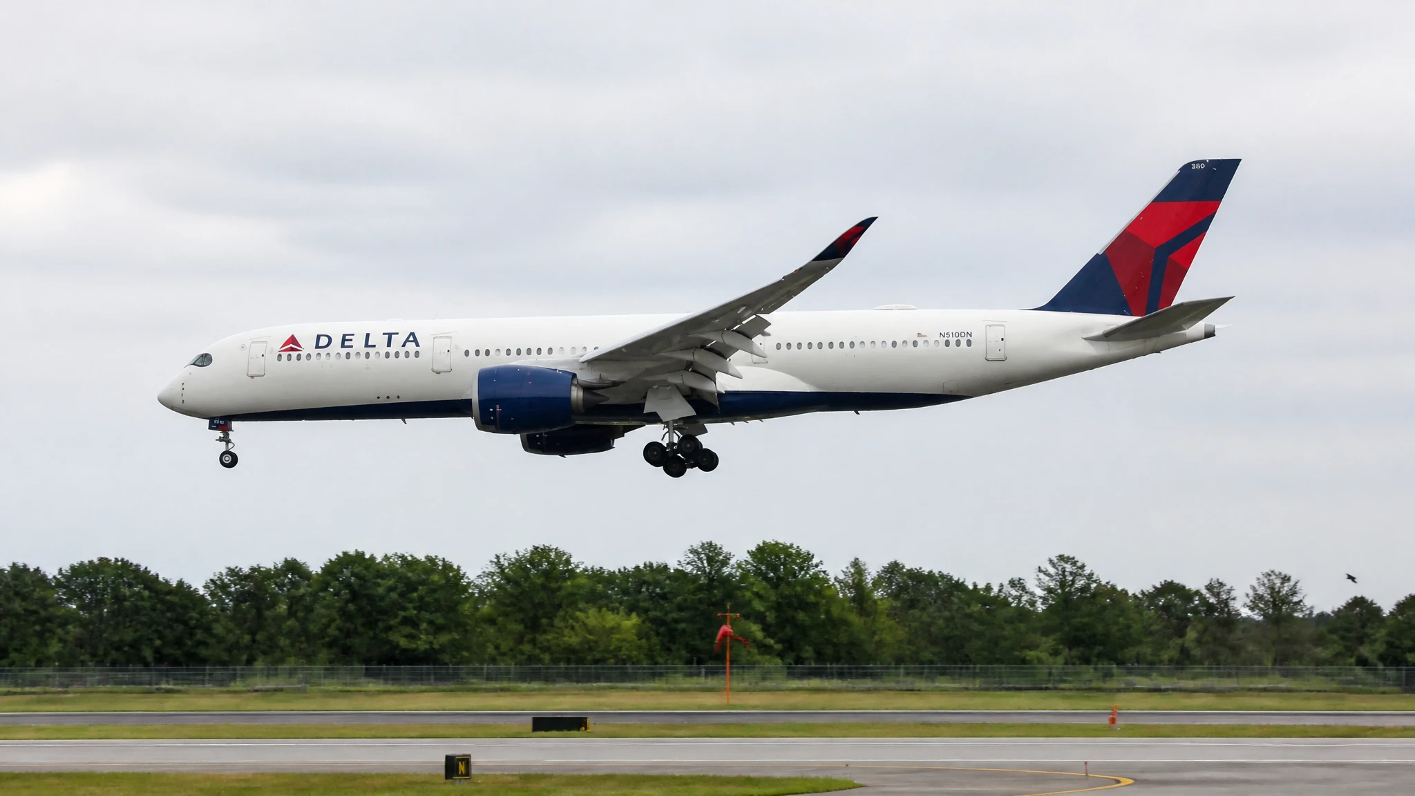 Madison Cupp Delta Air Lawsuit: $2.35 Million Claim Over a False Trafficking Report