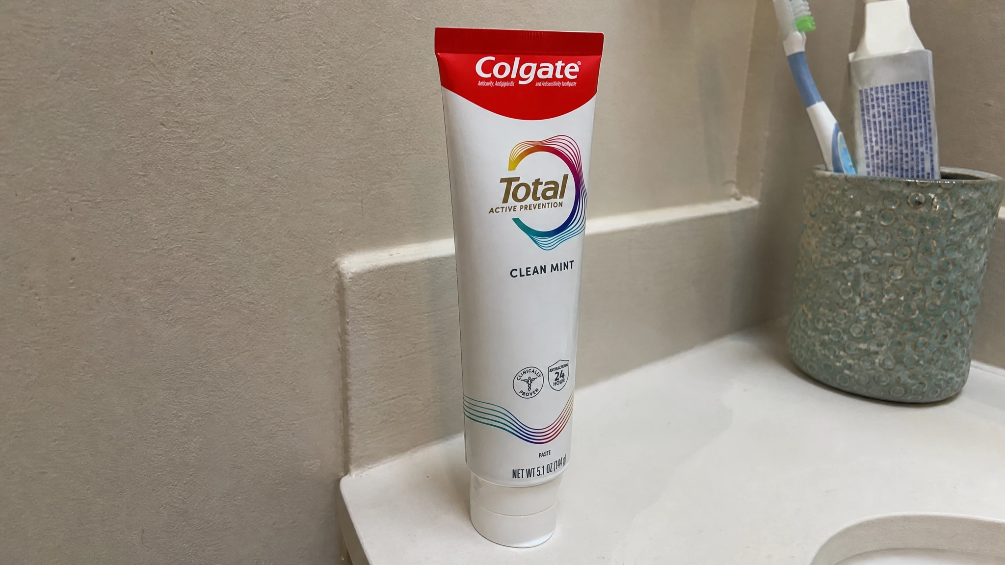 Colgate Lawsuit: Heavy Metal, Toothpaste Labeling & Settlement Claims