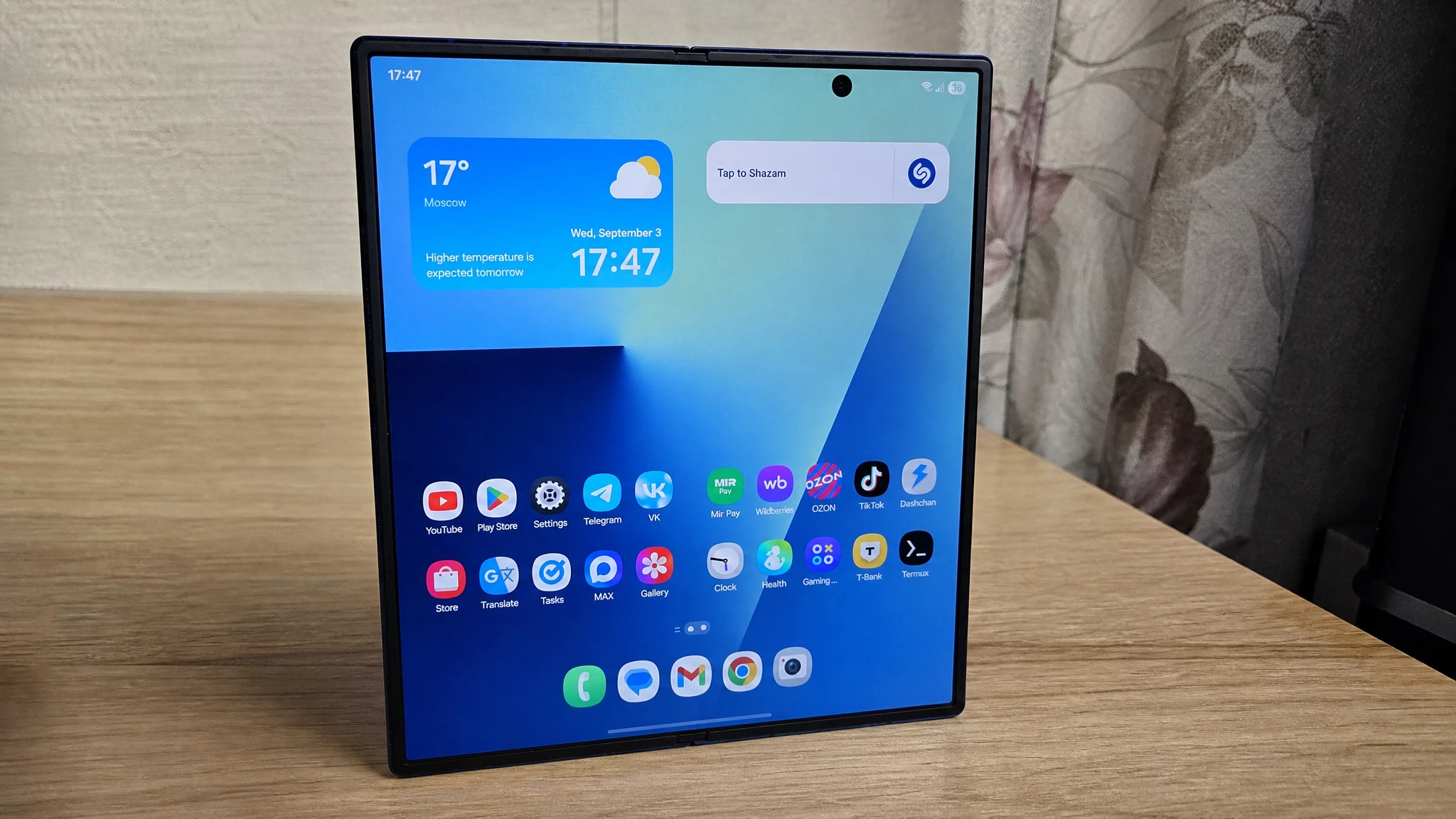 Samsung Foldable Phone Patent Lawsuit: Lepton Computing's Claims Explained